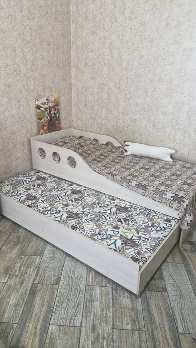 Продам кровать на два спальных места