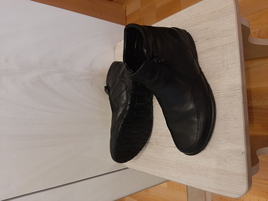 Продам сапоги на мальчика