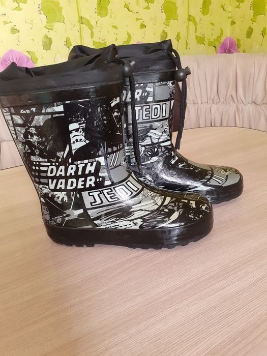 Продам резиновые сапоги