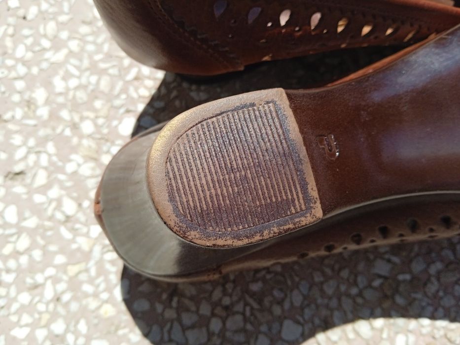 Продавам обувки естествена кожа