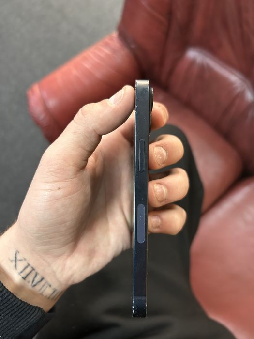 Продам Iphone 13 mini