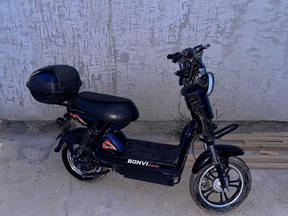 Skuter Bonvi Скутер