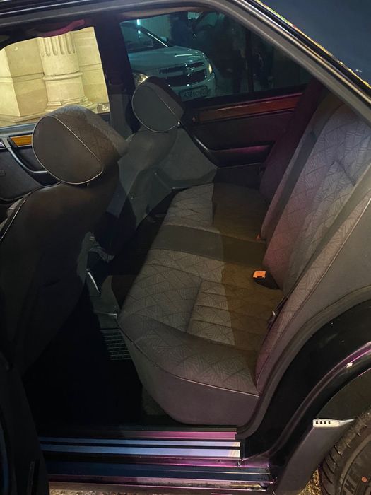 Мерседес 124 3.6 Амг