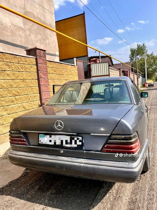 Мерседес бенз е124