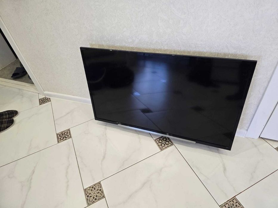 Продам б/у телевизор SONY на запчасти