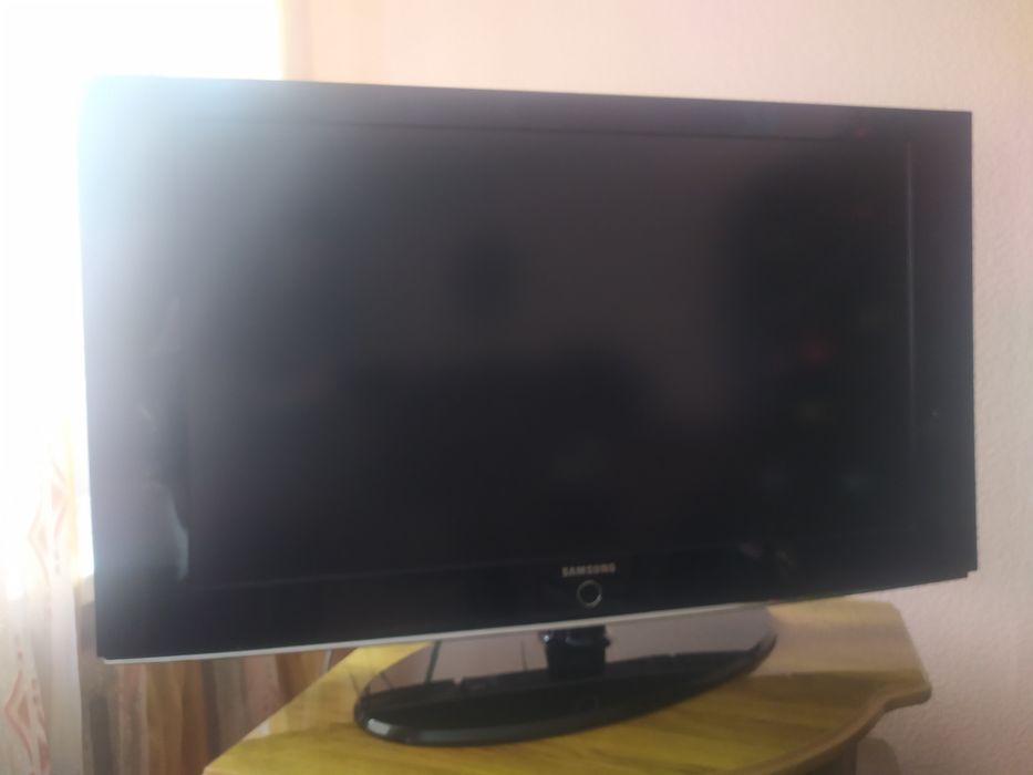 Телевизор Samsung