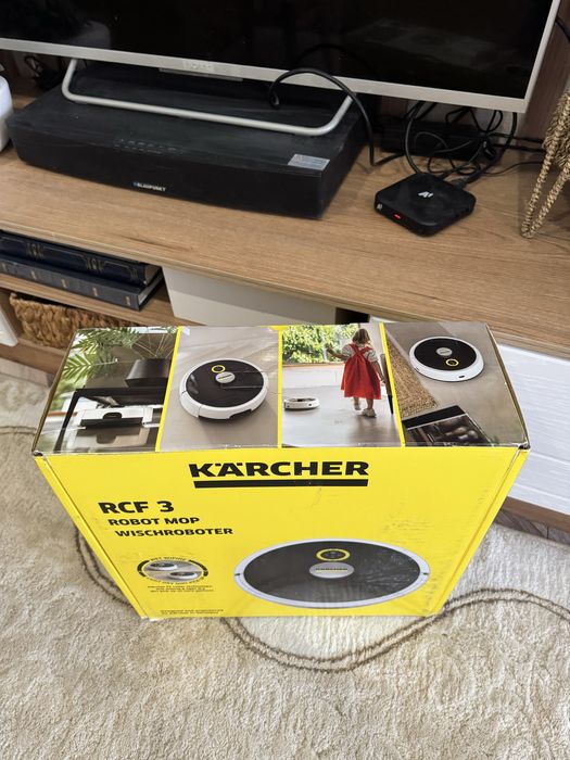 Робот прахосмукачка Karcher RCF 3