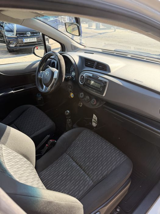 TOYOTA Yaris 2014 — imagine 3