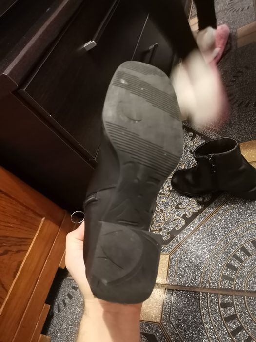 Ghete din  PIELE mărimea 35