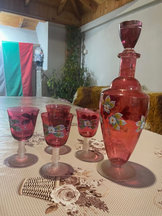 Старинен комплект