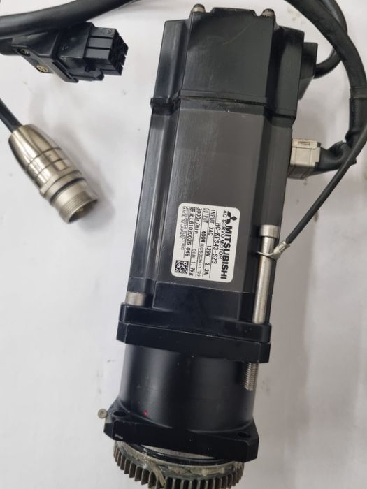 Серво мотор HC-KFS43-S23 Налични 3 броя