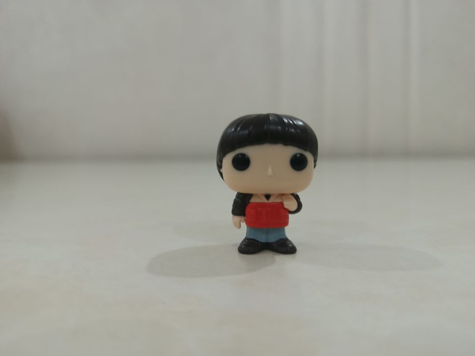 Коллекционные фигурки Уилла Байерса Stranger Things (Kinder Joy, ориги