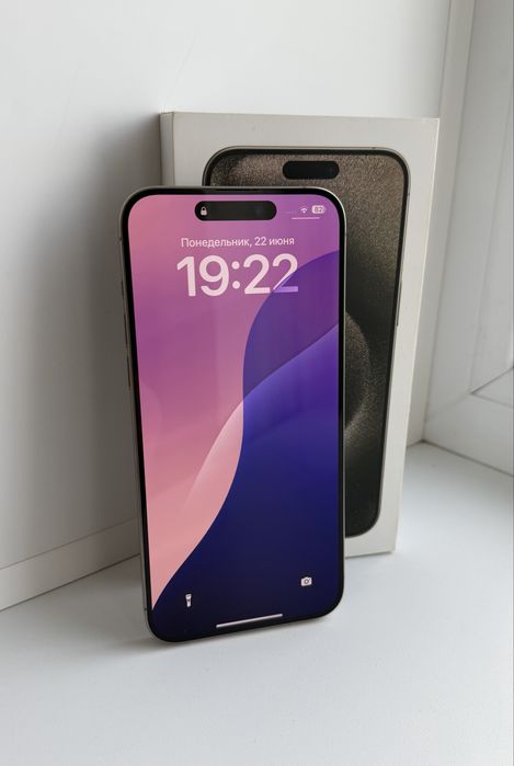 Продам iPhone 15 Pro Max 512 GB