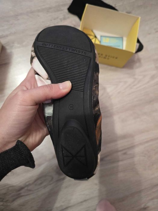 Vând Balerini Butterfly Twists