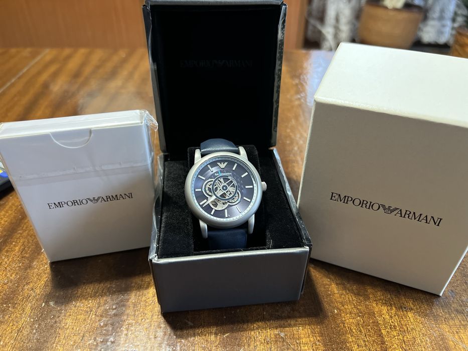 EMPORIO ARMANI скелетон часовник