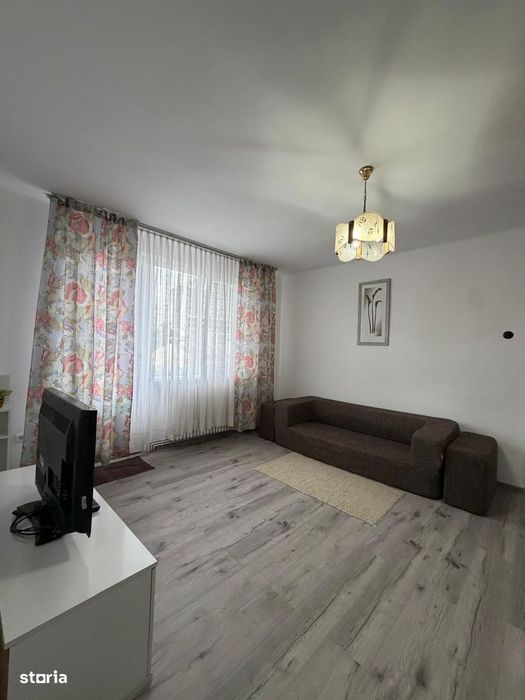 Apartament cu 2 camere I Semidecomandat I Parcare I Piata Mihai Viteaz