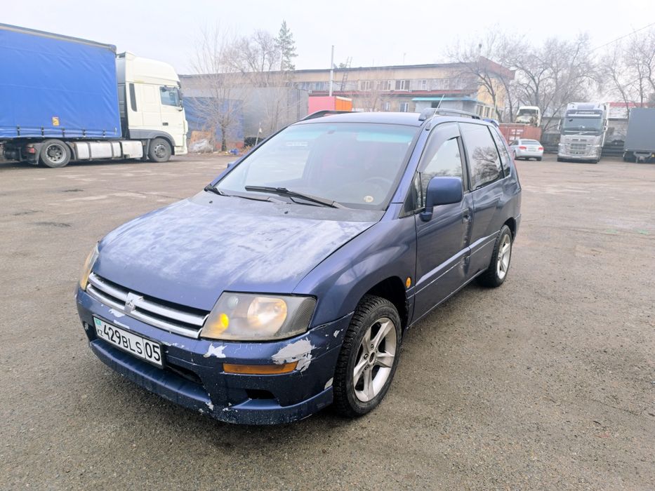 Митсубиси Спейс Руннер