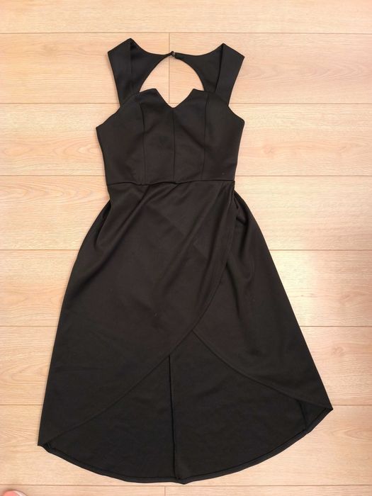 Нова дълга рокля с деколте във формата на сърце