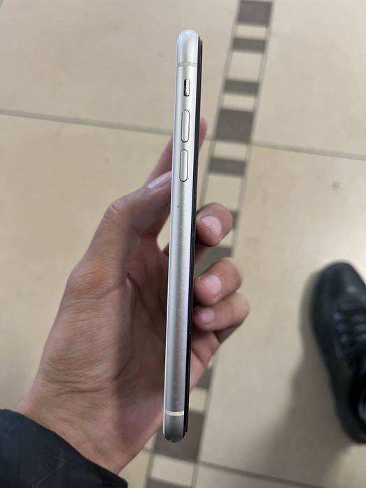 Айфон 11  хорошие состояние