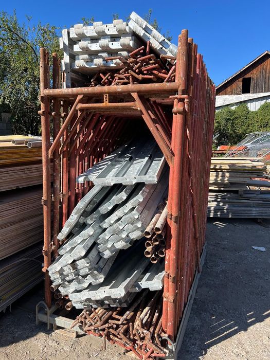 Vând și închiriez schela metalica avem pe stoc 5000 mp