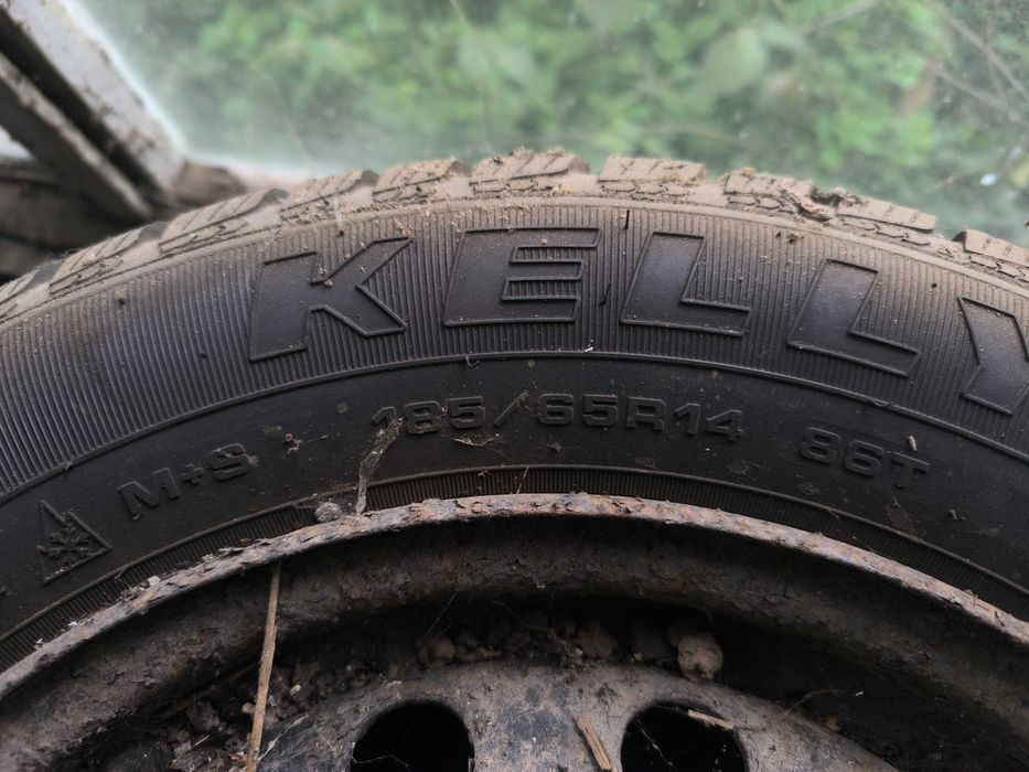 cauciucuri de iarnă Kelly 185/65 R14 cu tot cu jante