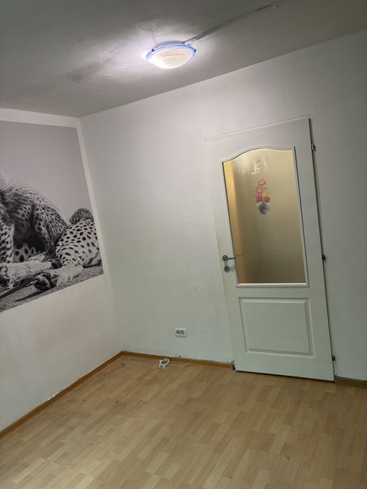 Nicolina -Podu Ros garsoniera la etaj 1/4, suprafata 17 mp Libera !