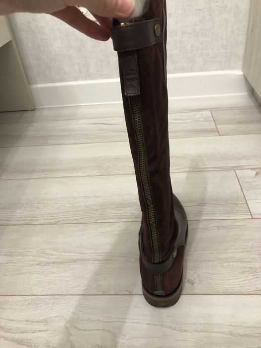 Продаются осенние сапоги