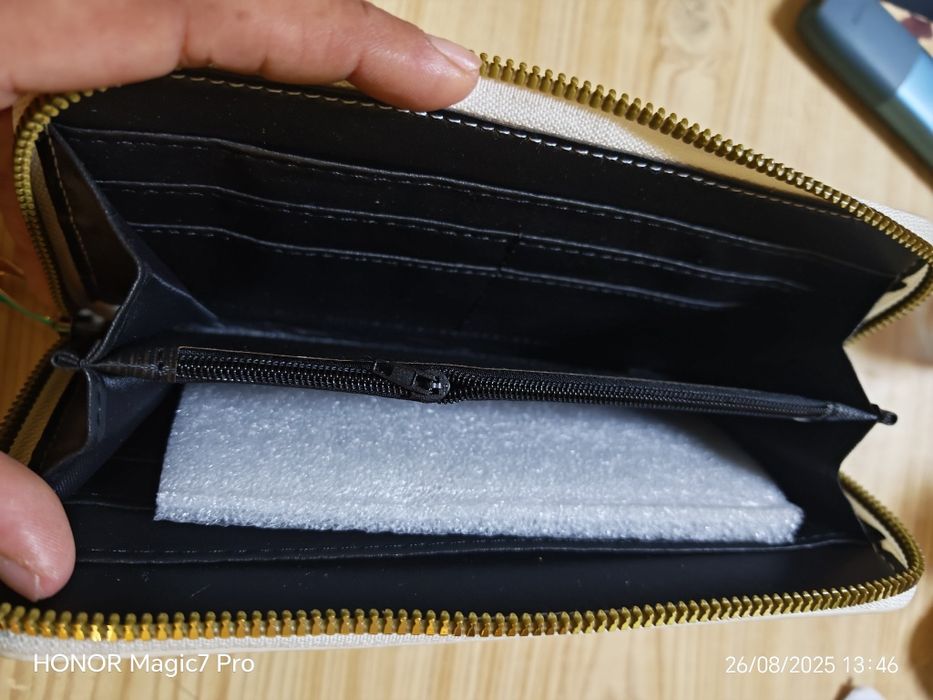 Чисто ново портмоне Стич