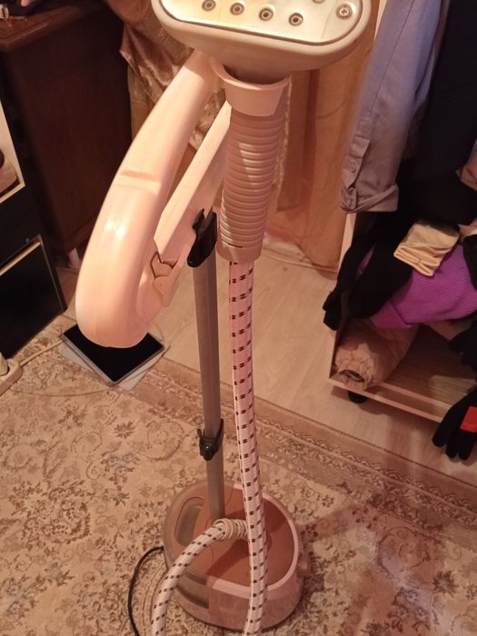 Паровой утюг рабочий