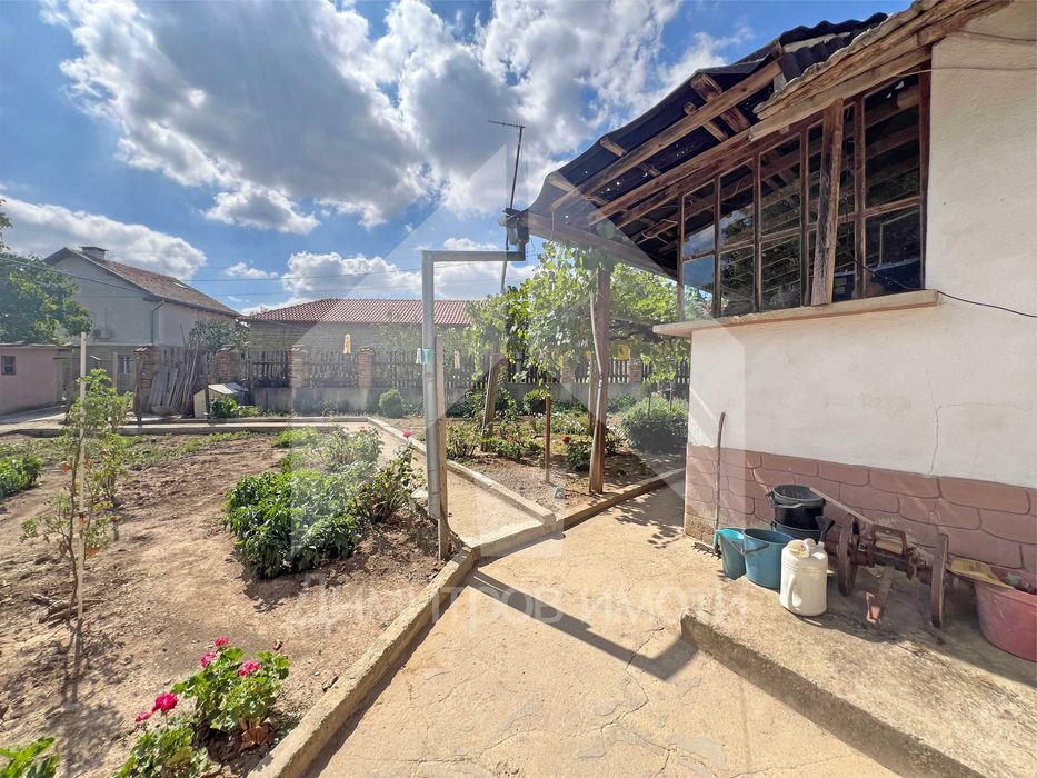 Продава се Къща в с. Писарево, Област Шумен - 94 кв.м за 288 €/кв.м - Снимка #4