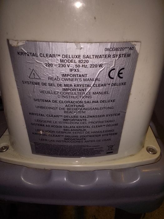 Vând salinizator piscine