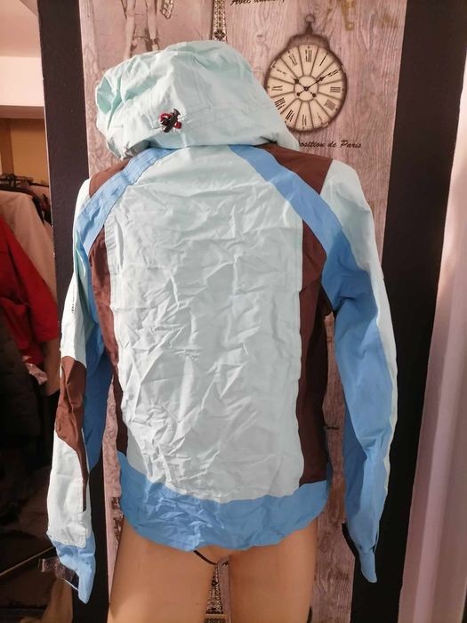 Дамски предпазни ветроходни якета