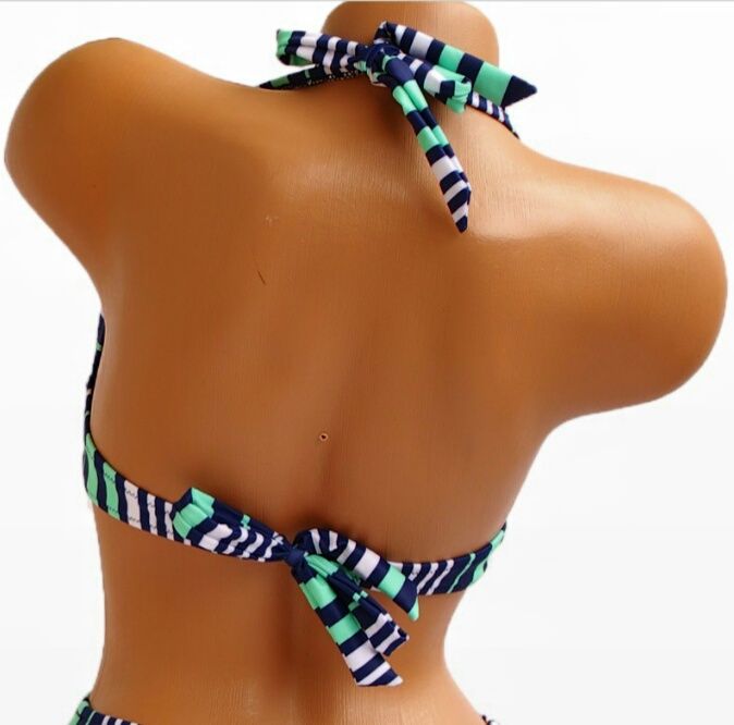 Продавам бански костюм