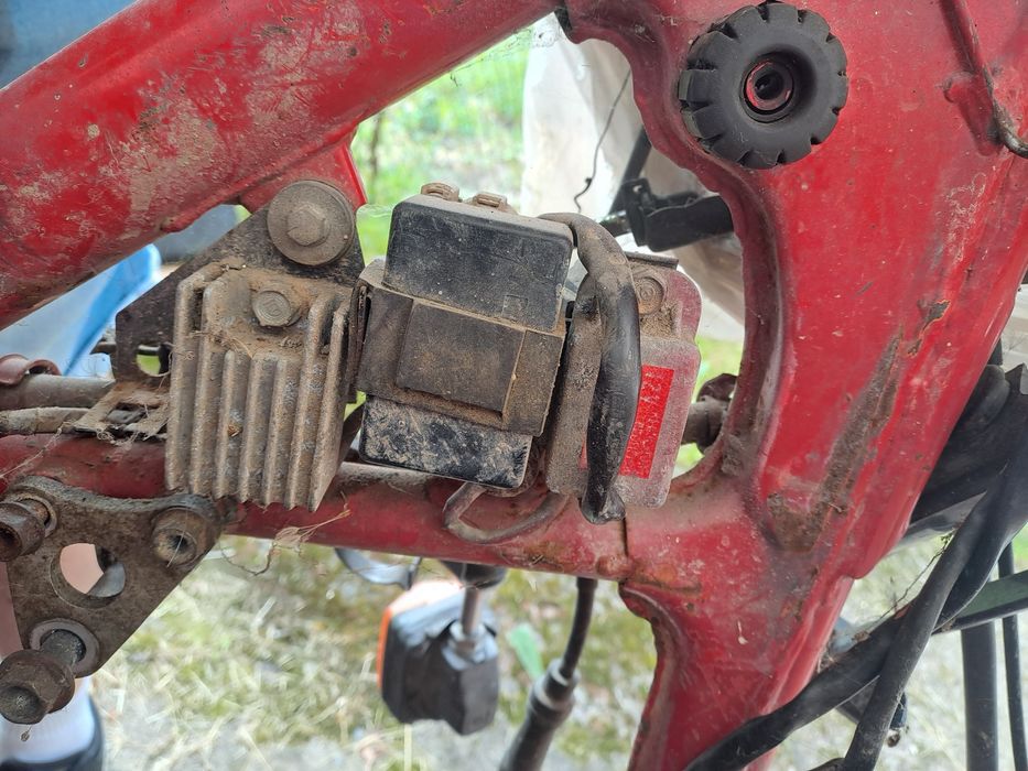 Piese Honda XL 350 din 1987 + casca L