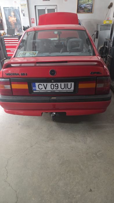 Vând Opel Vectra A benzină