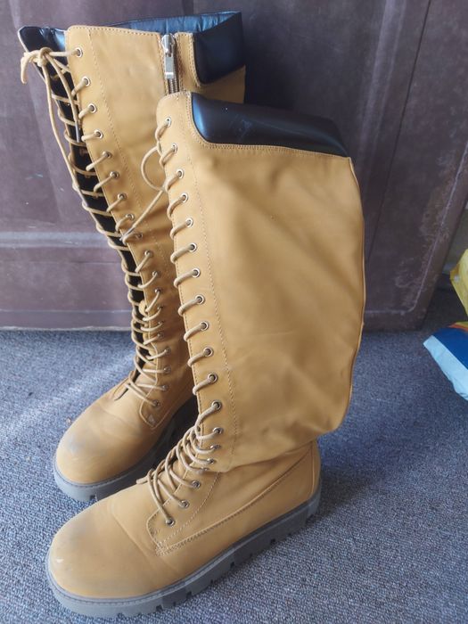 Обувки и ботуши естествена кожа разпродажба