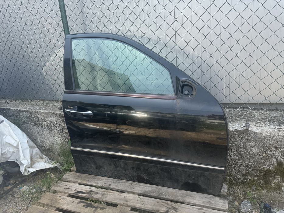 Предна дясна врата за Mercedes W211 комби