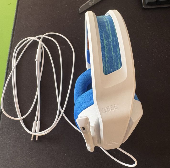 Слушалки G335 бели