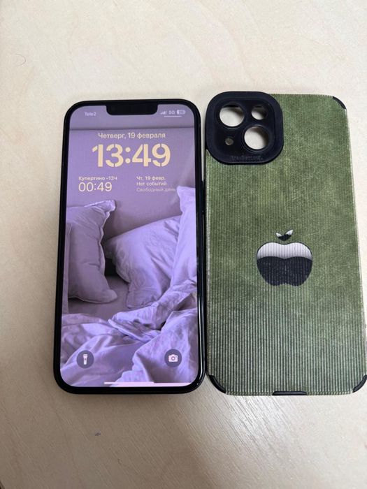 Продам айфон 13