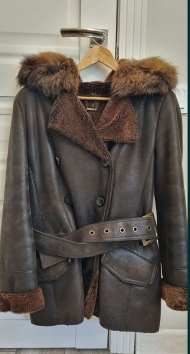 Продам верхнюю одежду