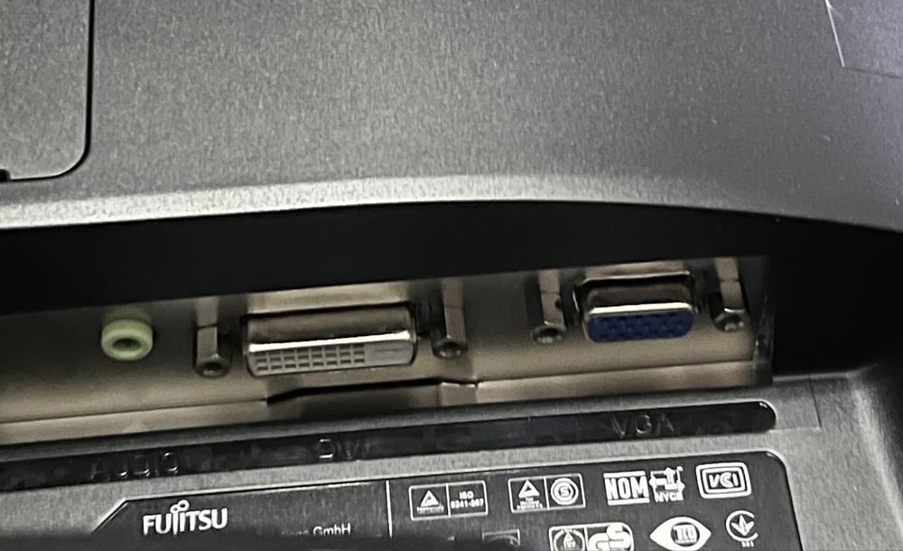 Монитор Fujitsu 20 дюймов