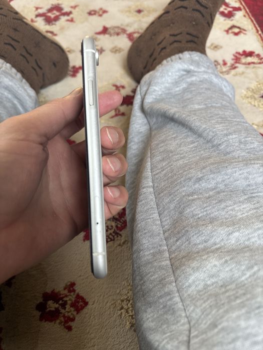 Iphone XR продам