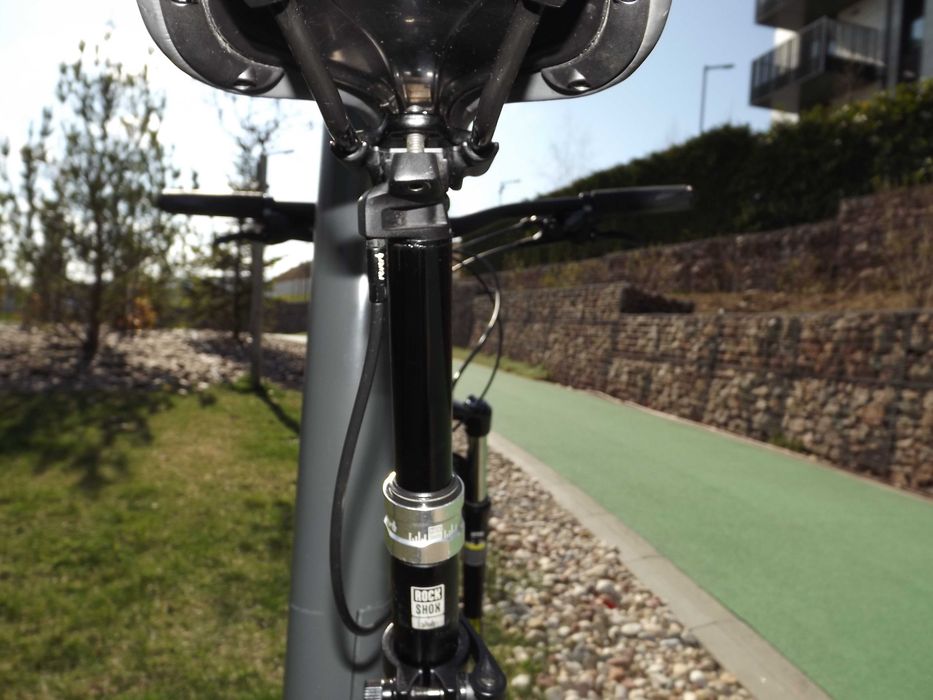 Romet 27,5cola 3/8speed shimano rock shox