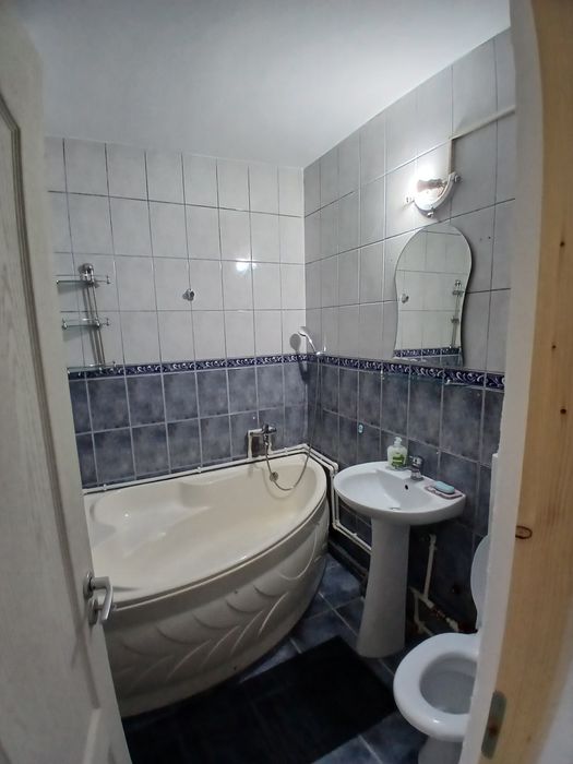 Vand apartament 2 camere