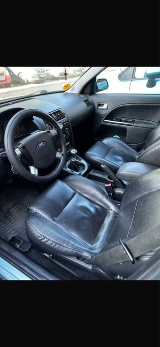 Ford Mondeo Ghia