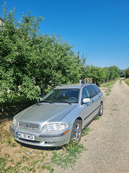 Dezmembrez Volvo v40 2002, 116cp   0759633080