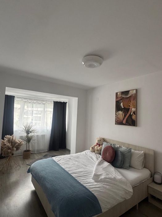 Inchiriez apartament 3 camere