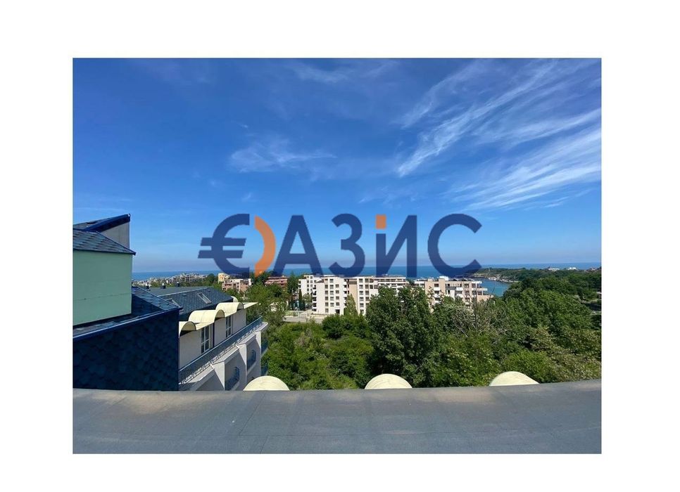 Продава се Хотел в Царево - 7120 кв.м за 198 €/кв.м - Снимка #2