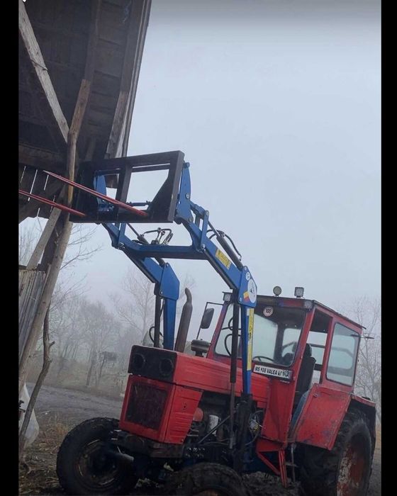 Incarcator frontal pentru tractoare U650, U445 - agro