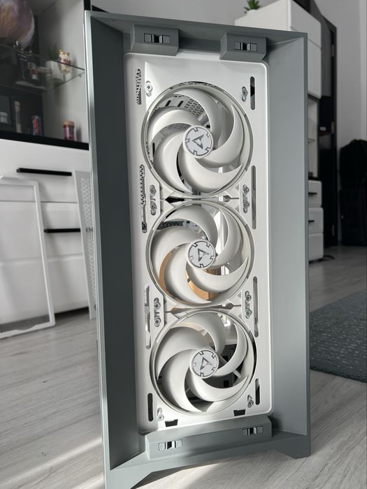 Carcasa 4000D Airflow White + 3x Arctic BioniX P120 PST